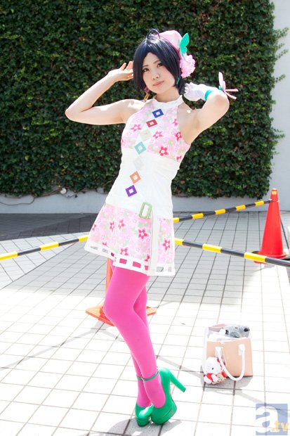 “必一运动下载”被食物香味吸引 “贪食蛇